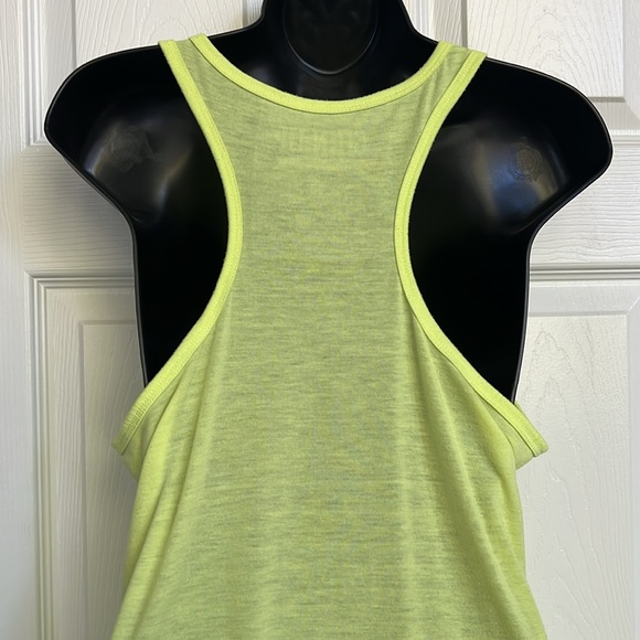 Running Tank Top - Picture 5 of 9